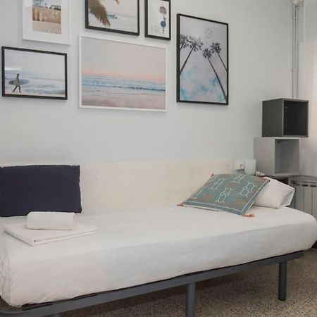 Sunny And Quiet Sagrada Familia Apartment Barcelona Exterior photo